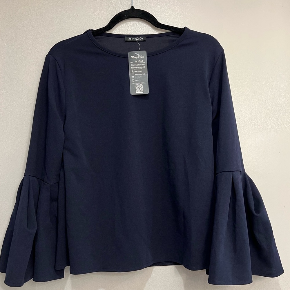 Navy blue blouse round neck long sleeves pleated